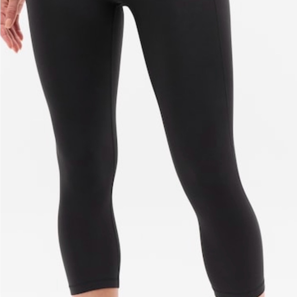 Athleta Ultimate Stash II Capri in Black